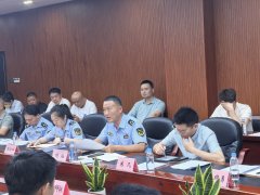 会议由望市场监管局党组、副局长刘灿掌管